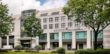Хотел Arcotel Doaucentrum 4*