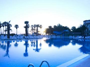 Хотел Ephesia Holiday Beach Club HV - басейн