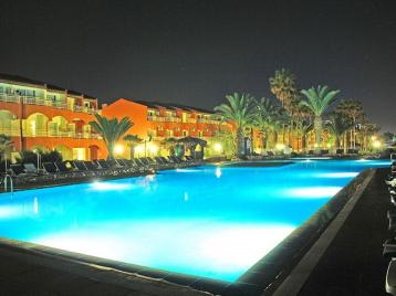 Хотел Ephesia Holiday Beach Club HV - басейн