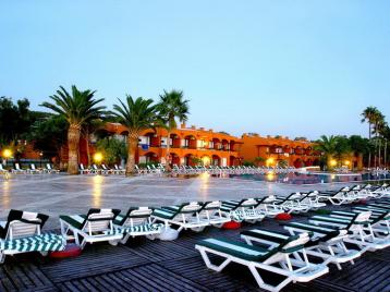 Хотел Ephesia Holiday Beach Club HV - шезлонги