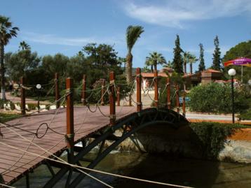Хотел Ephesia Holiday Beach Club HV - мост