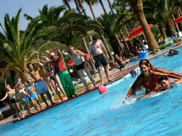 Хотел Ephesia Holiday Beach Club HV - басейн