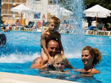 Club Hotel Evrika Beach - басейн