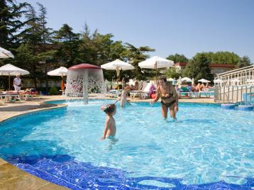 Club Hotel Evrika Beach - басейн