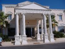 Хотел Grand Newport