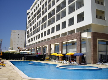 Хотел Costa da Caparica 4* - фасада