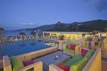 Хотел Voyage Torba 5*, бар