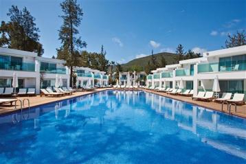 Хотел Voyage Torba 5*, басейн