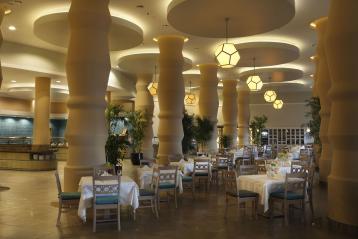 Хотел Xanadu Island 5*, ресторанти и барове