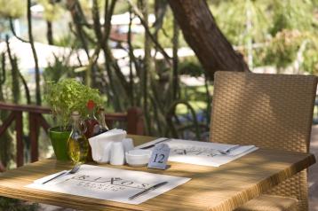 Хотел Rixos Premium Bodrum 5*, ресторанти и барове